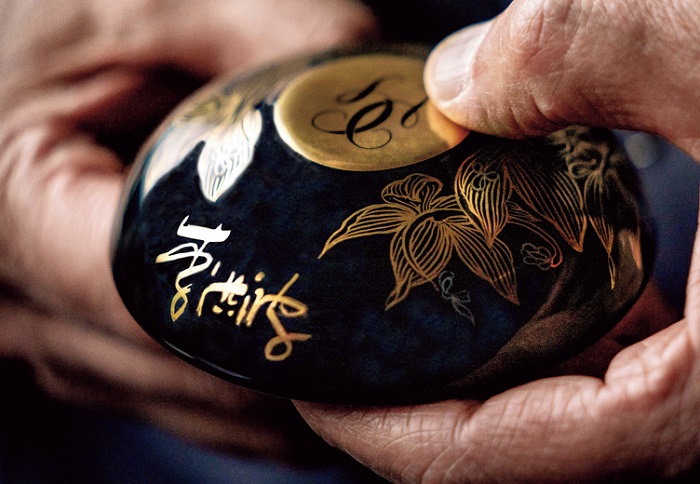 ゲラン」が仏老舗磁器メーカー・ベルナルドと現代美術アーティスト